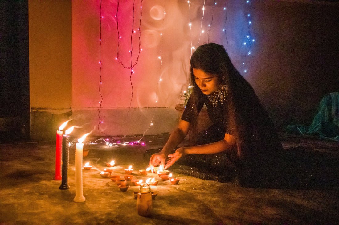 THE SEASON OF LIGHTS AND LOVE !