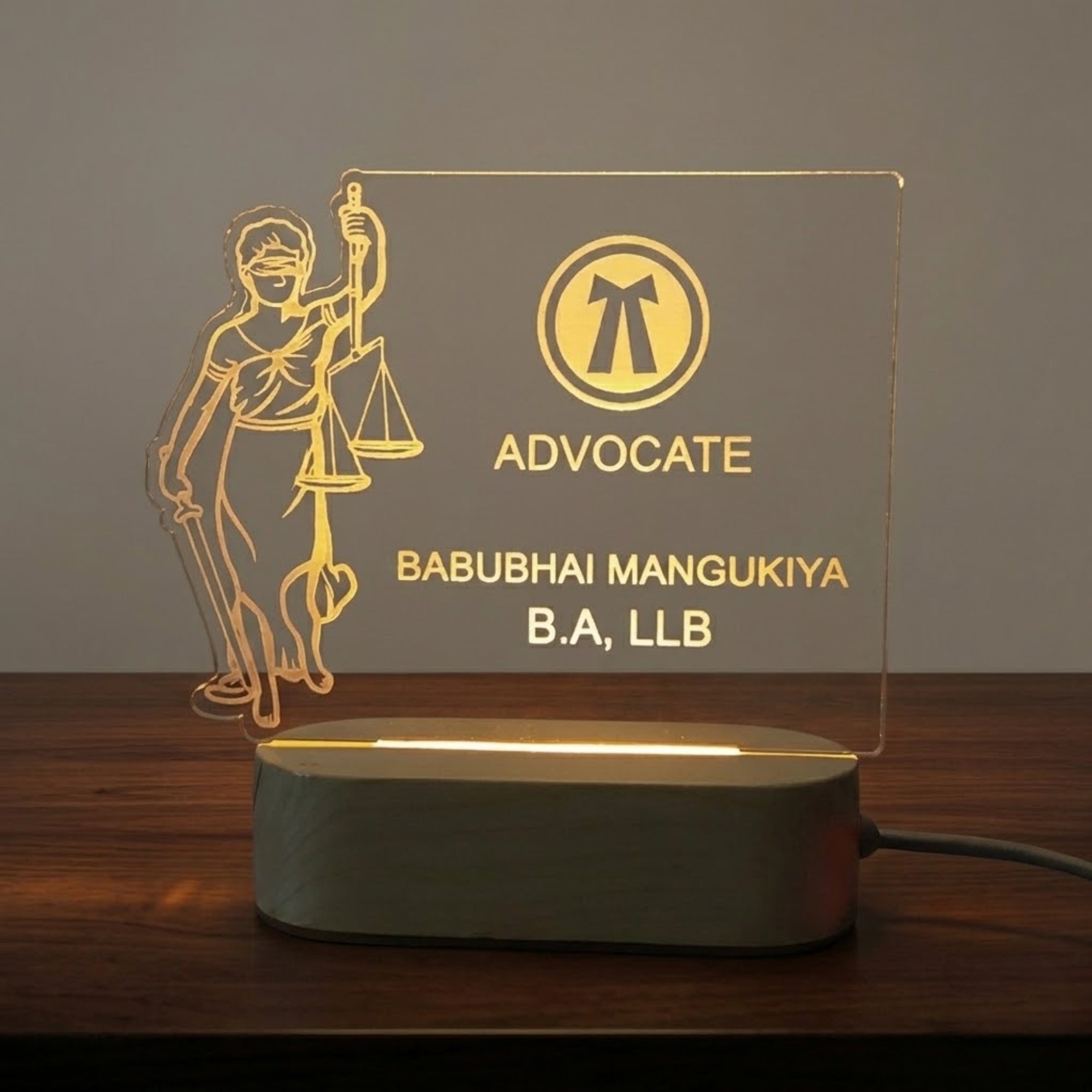 Shayona Gift Shop-Custom Engraved Lawyer LED Desk Lamp with Lady Justice - Personalized Law Degree & Advocate Gift