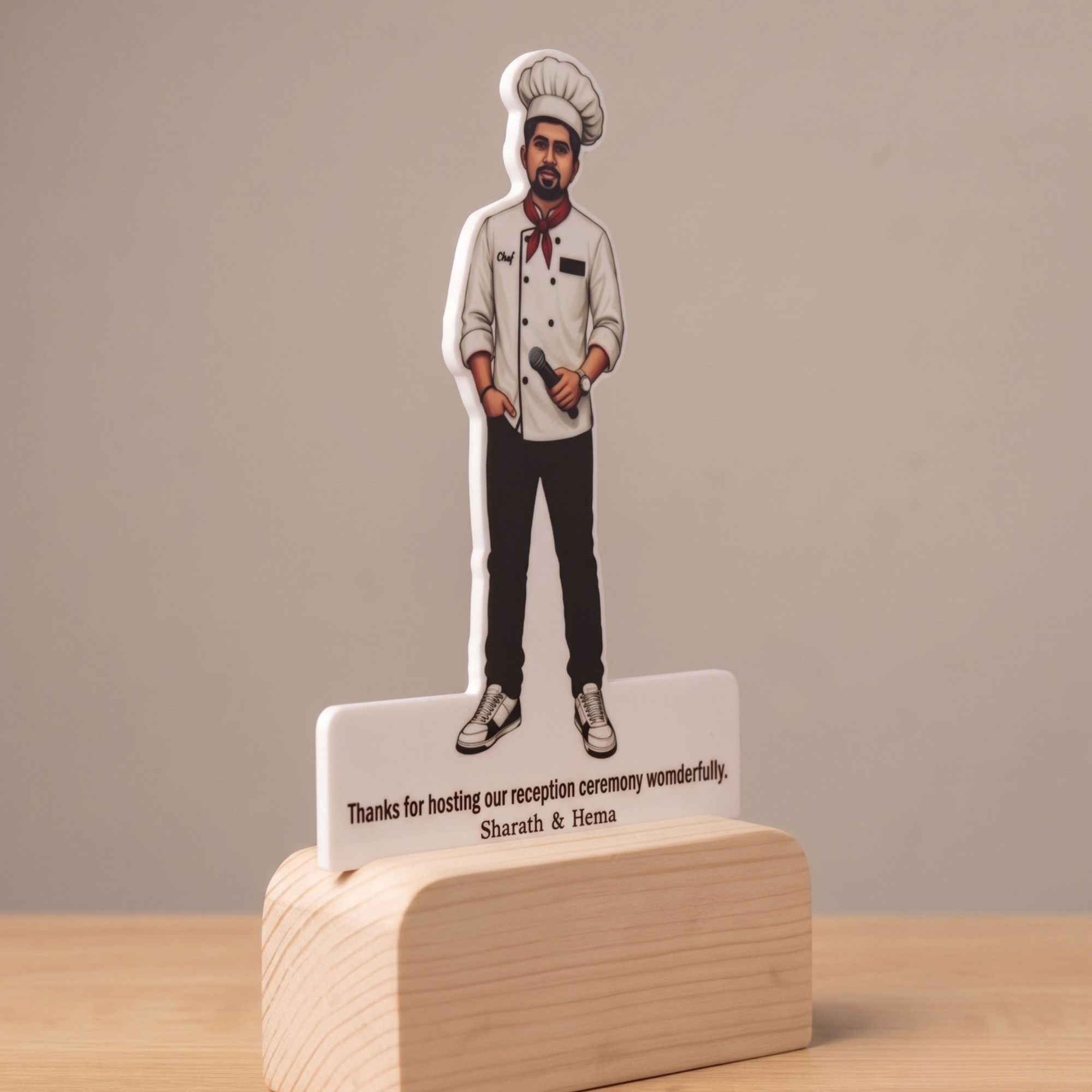 Shayona Gift Shop Personalized Chef & Event Host Caricature Wooden Standee | Custom  photo Frame Gift for Masterchef, Anchor & Caterer